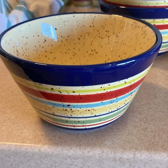 Pfaltzgraff Sedona bowls set of 3. Excellent condition. 6 x 3.5 Inches - Picture 3 of 3